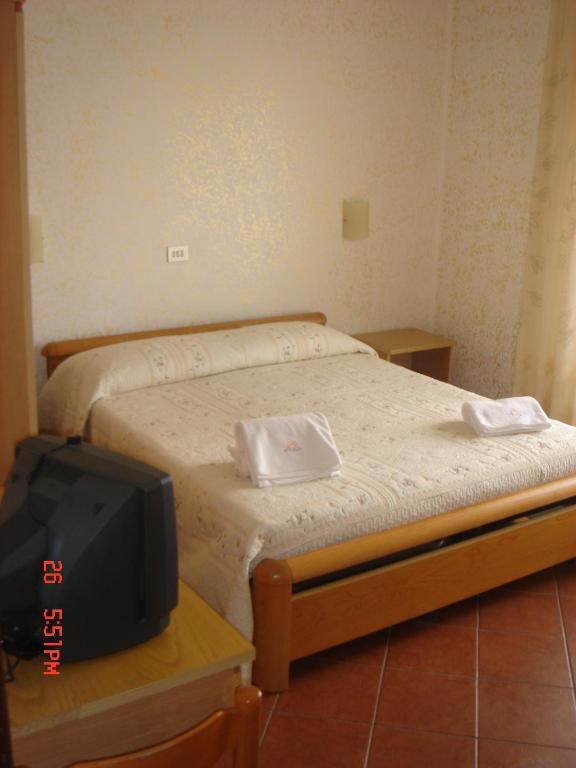 Hotel Ristorante Solari Briatico Room photo