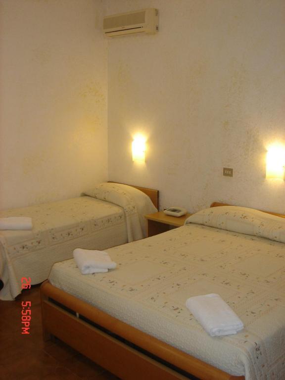 Hotel Ristorante Solari Briatico Room photo